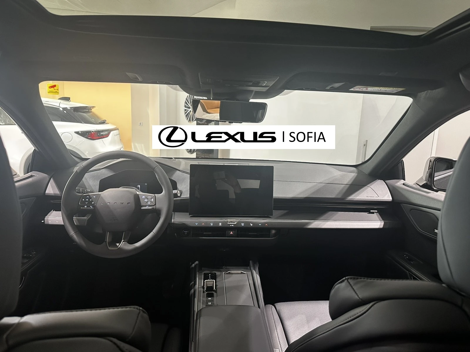 Lexus ES НАЛИЧЕН AWD 0km НОВ, 10 години гаранция, снимка 11 - Автомобили и джипове - 56259896