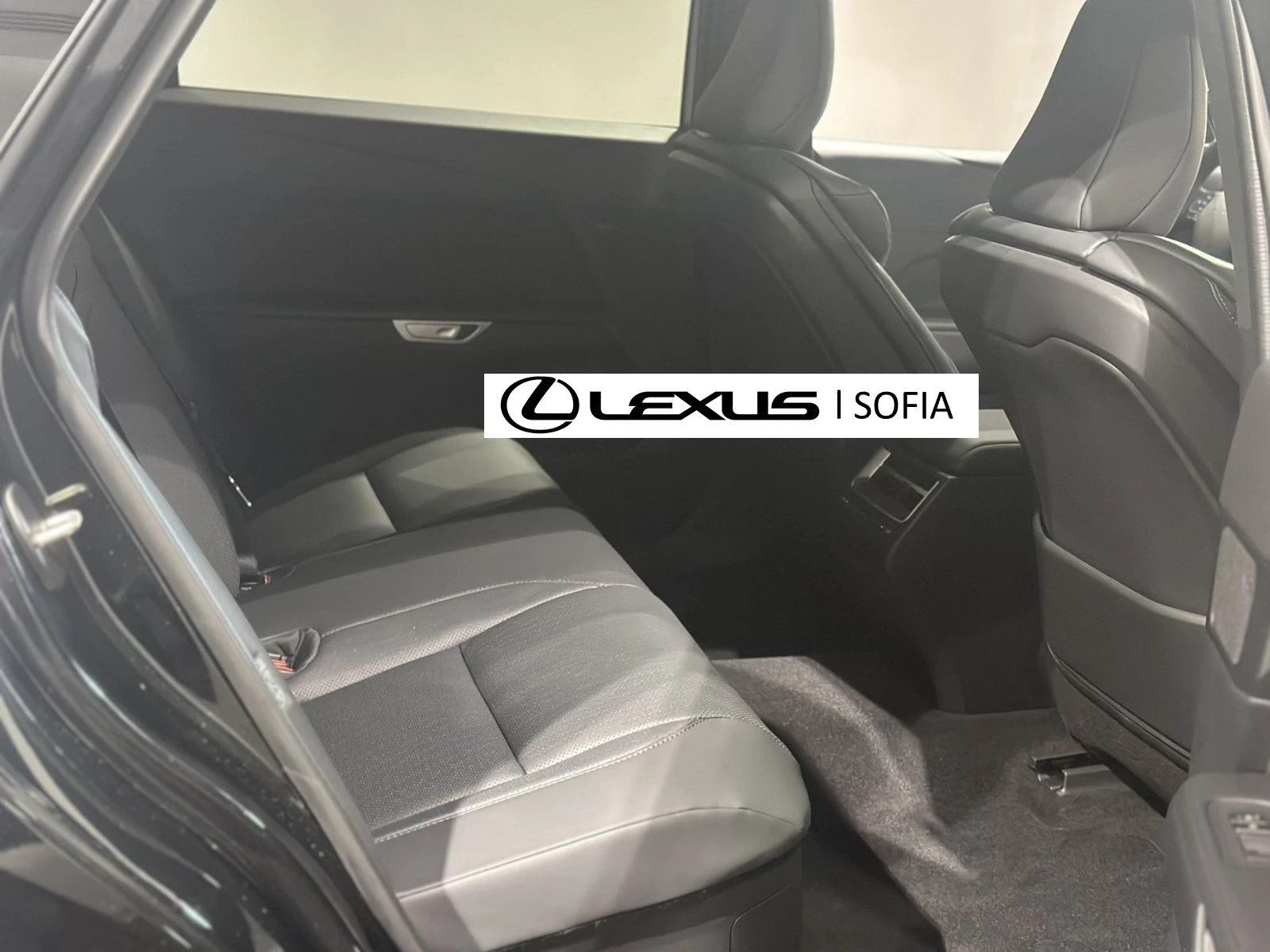Lexus ES НАЛИЧЕН AWD 0km НОВ, 10 години гаранция, снимка 10 - Автомобили и джипове - 56259896
