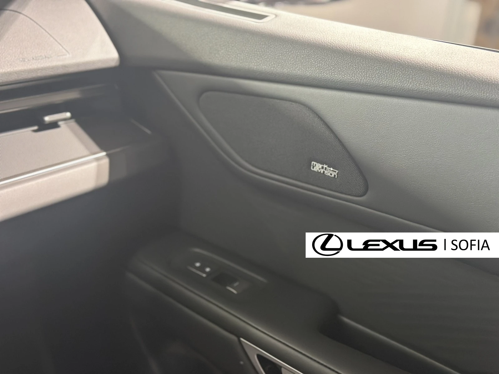 Lexus ES НАЛИЧЕН AWD 0km НОВ, 10 години гаранция, снимка 12 - Автомобили и джипове - 56259896
