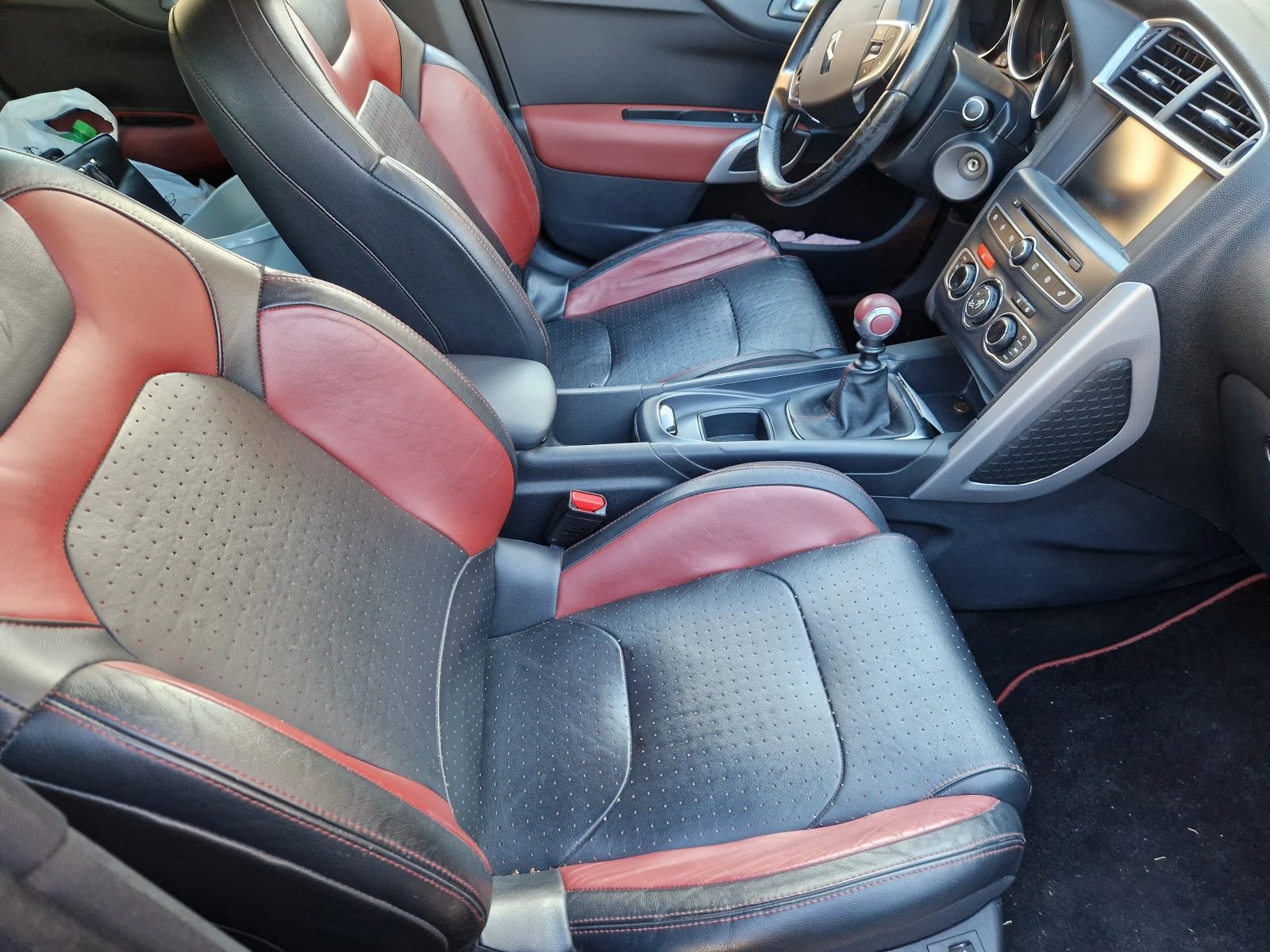 Citroen DS4, снимка 4 - Автомобили и джипове - 56410953
