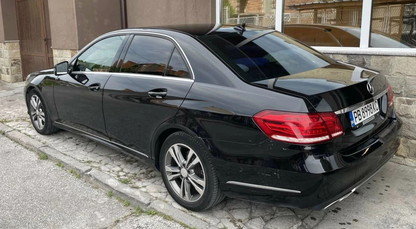 Mercedes-Benz E 220 2.2, снимка 3 - Автомобили и джипове - 56549872