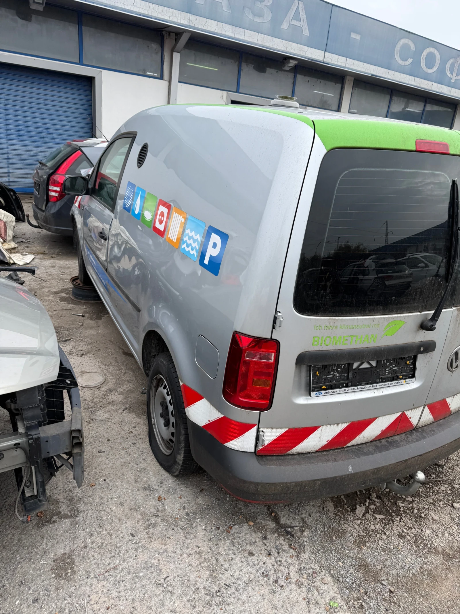 VW Caddy, снимка 7 - Автомобили и джипове - 56651552
