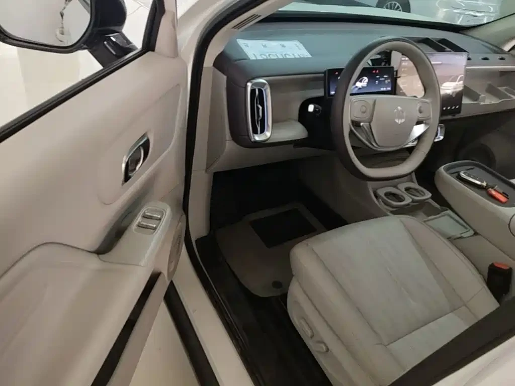 Leapmotor B10 2025 600 LiDAR Edition, снимка 7 - Автомобили и джипове - 56715726