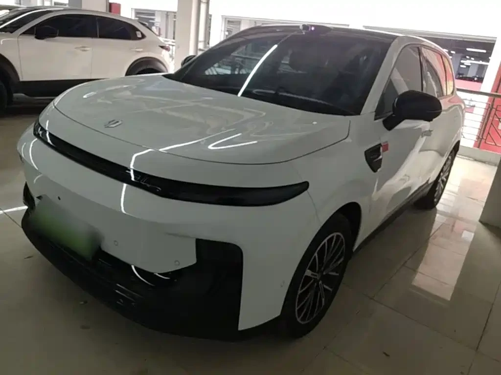Leapmotor B10 2025 600 LiDAR Edition, снимка 3 - Автомобили и джипове - 56715726