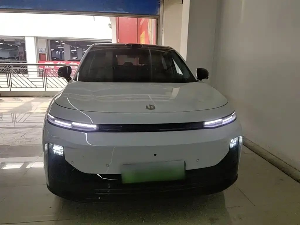 Leapmotor B10 2025 600 LiDAR Edition, снимка 5 - Автомобили и джипове - 56715726