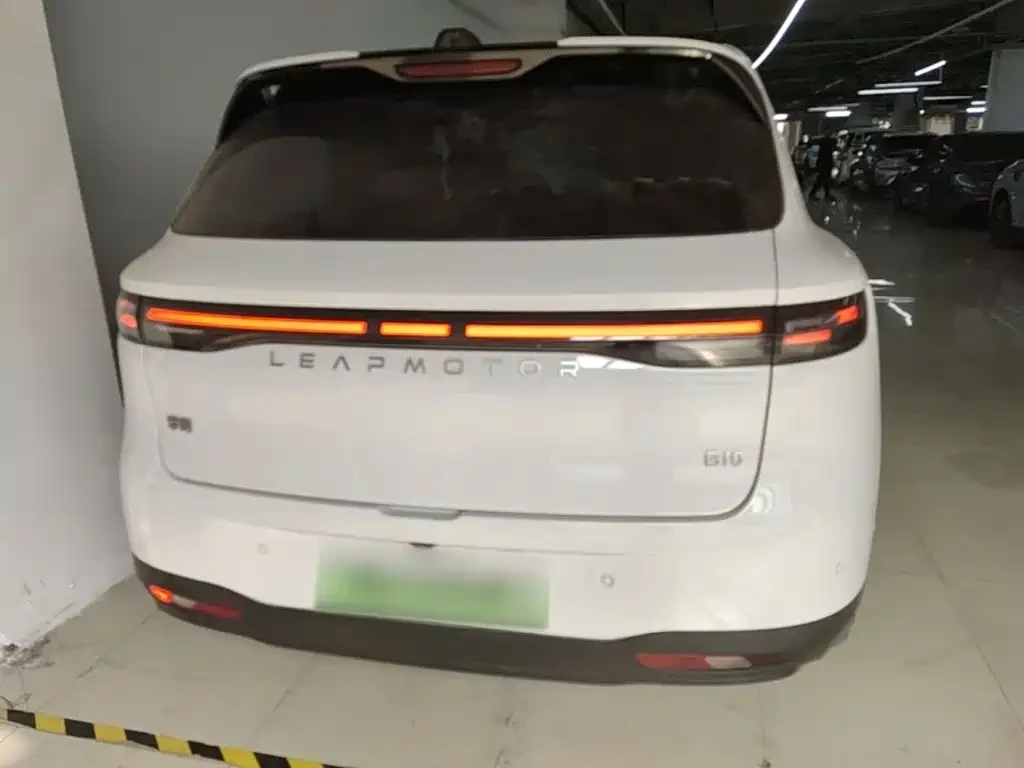 Leapmotor B10 2025 600 LiDAR Edition, снимка 6 - Автомобили и джипове - 56715726