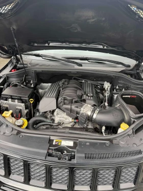 Jeep Grand cherokee * SRT * PANO* KEYLESS* ПОДГРЕВ* , снимка 11 - Автомобили и джипове - 53652534