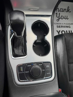 Jeep Grand cherokee * SRT * PANO* KEYLESS* ПОДГРЕВ* , снимка 12 - Автомобили и джипове - 53652534