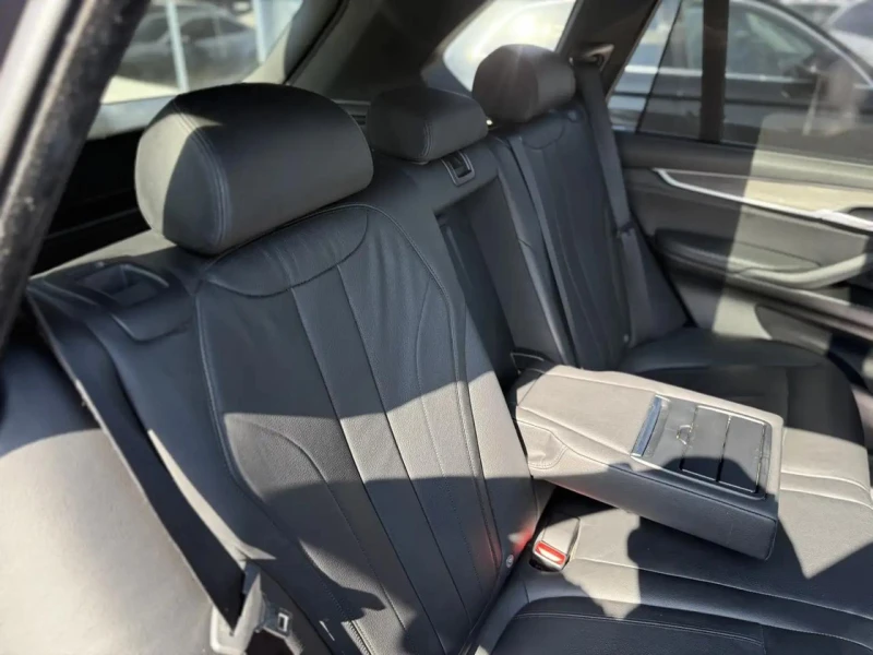 BMW X5 M Packet* Head up* Ambient* Harman Kardon* Pano* , снимка 15 - Автомобили и джипове - 52317957