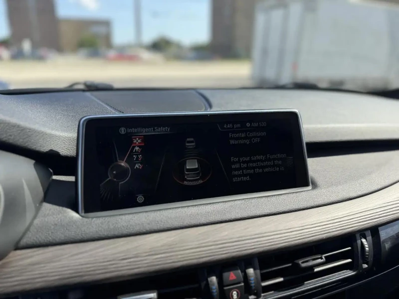 BMW X5 M Packet* Head up* Ambient* Harman Kardon* Pano* , снимка 9 - Автомобили и джипове - 52317957