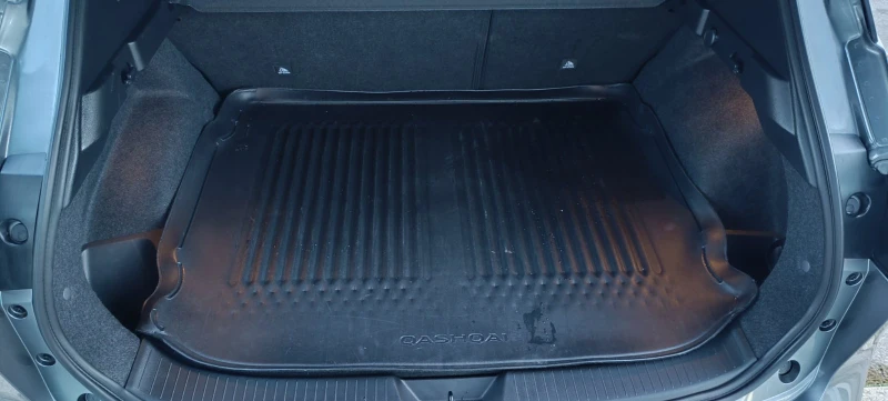 Nissan Qashqai 1.3 DiG-T CVT 4x2, снимка 6 - Автомобили и джипове - 52881551