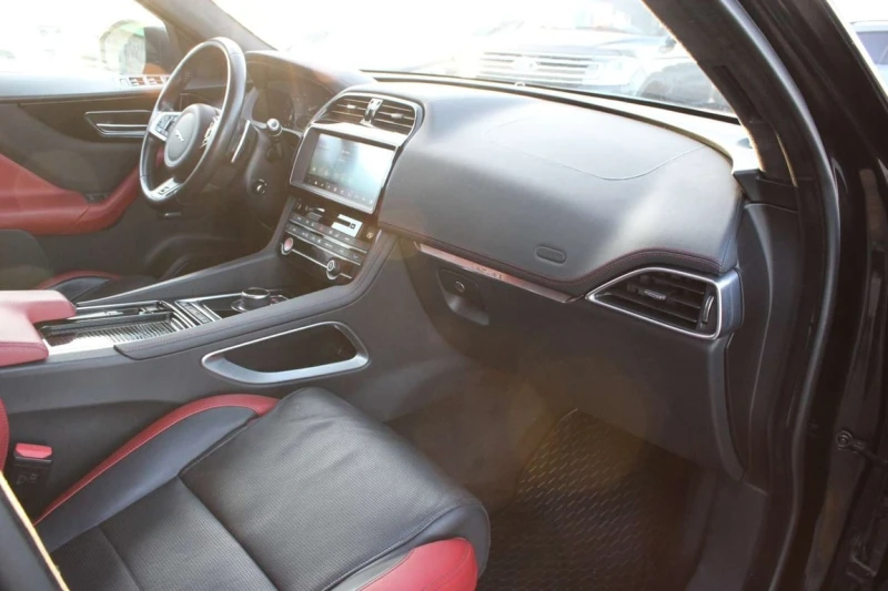 Jaguar F-PACE  S | No Accident | Red Interior | , снимка 11 - Автомобили и джипове - 53354896