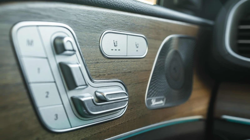 Mercedes-Benz GLE 350 360/PANO/DIS/ОБДУХВАНЕ/BURMESTER, снимка 10 - Автомобили и джипове - 53422233