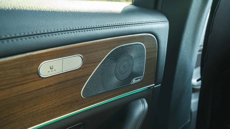 Mercedes-Benz GLE 350 360/PANO/DIS/ОБДУХВАНЕ/BURMESTER, снимка 11 - Автомобили и джипове - 53422233