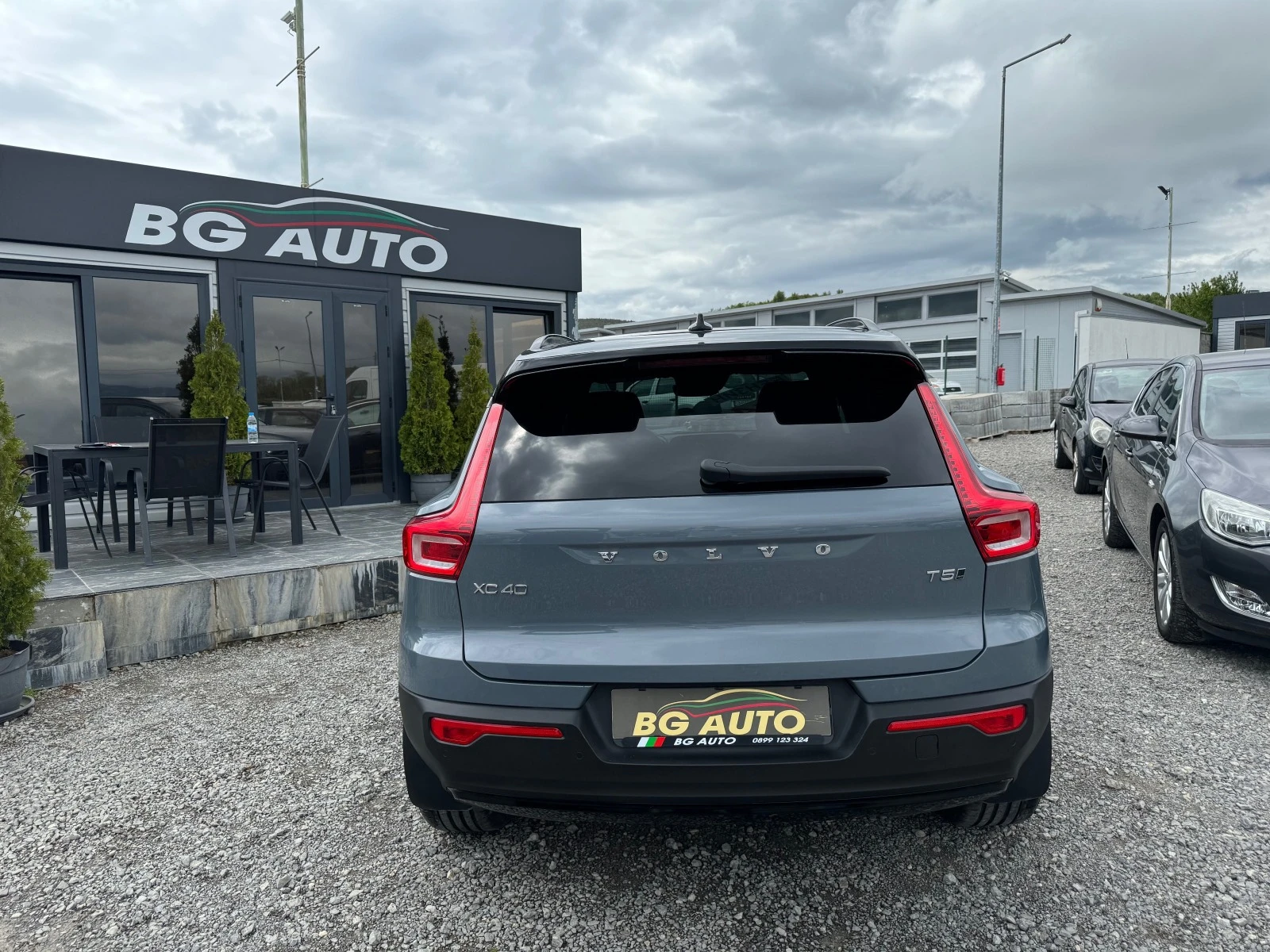 Volvo XC40 * ЛИЗИНГ* УНИКАТ* 4x4* R DESIGN* ПАНОРАМА* ПОДГРЕВ - изображение 5