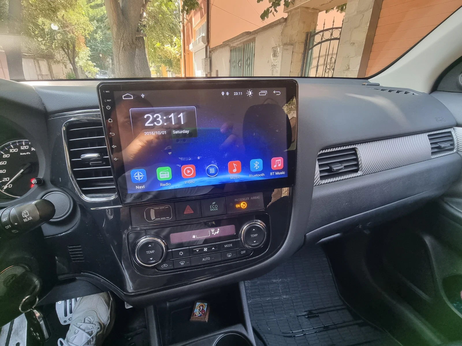 Mitsubishi Outlander Бензин/Газ, 2.0, 4WD, снимка 10 - Автомобили и джипове - 54360340