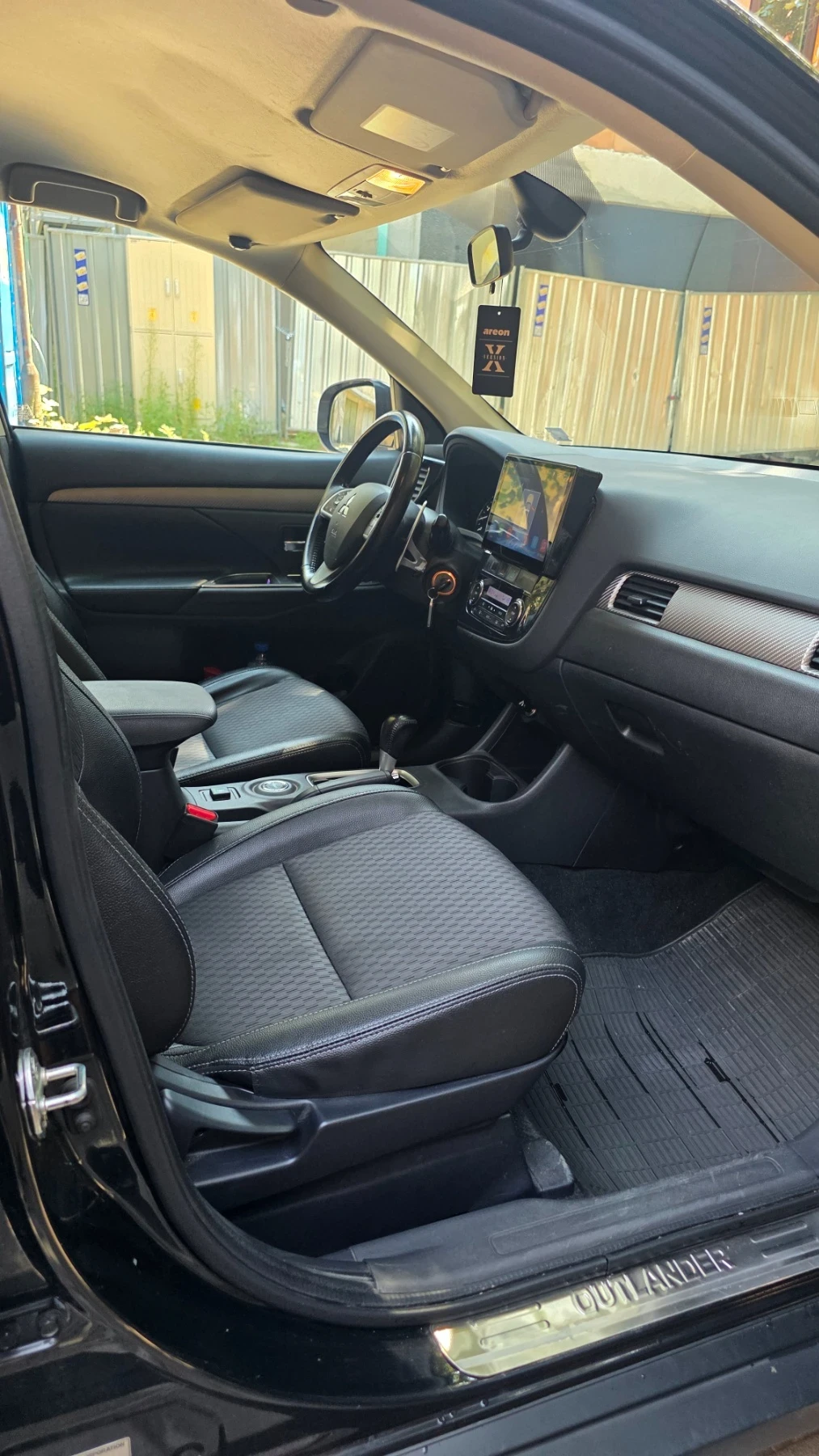 Mitsubishi Outlander Бензин/Газ, 2.0, 4WD, снимка 7 - Автомобили и джипове - 54360340