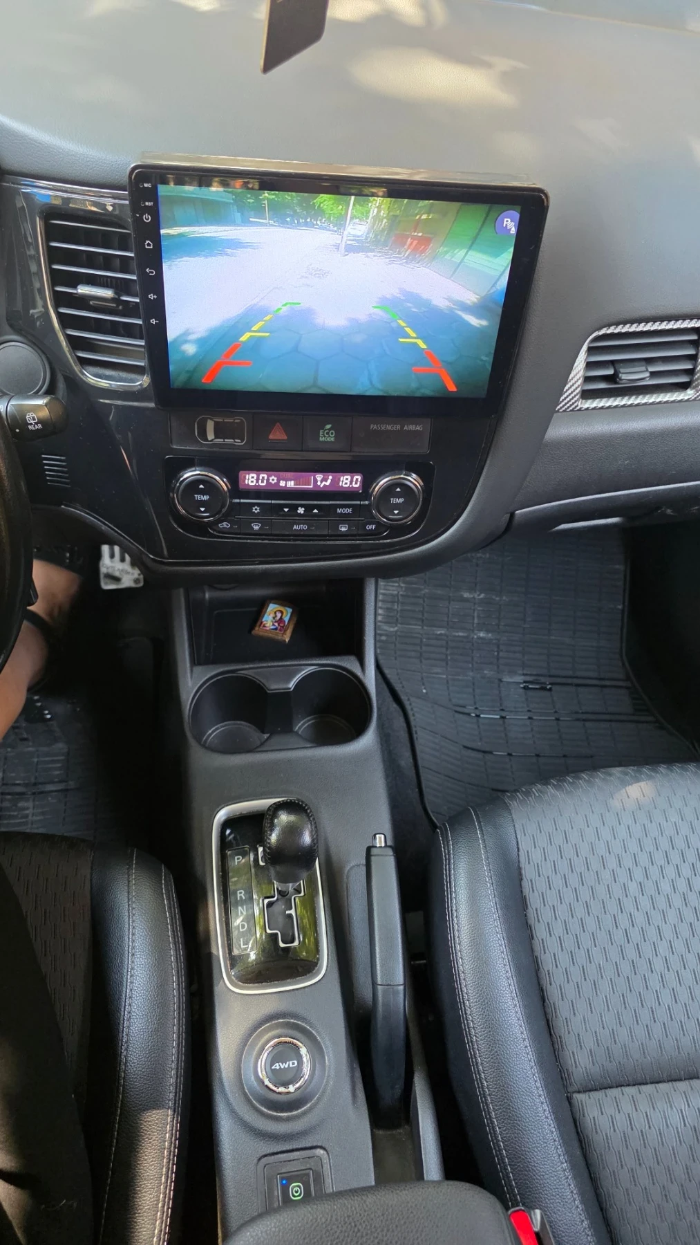 Mitsubishi Outlander Бензин/Газ, 2.0, 4WD, снимка 11 - Автомобили и джипове - 54360340