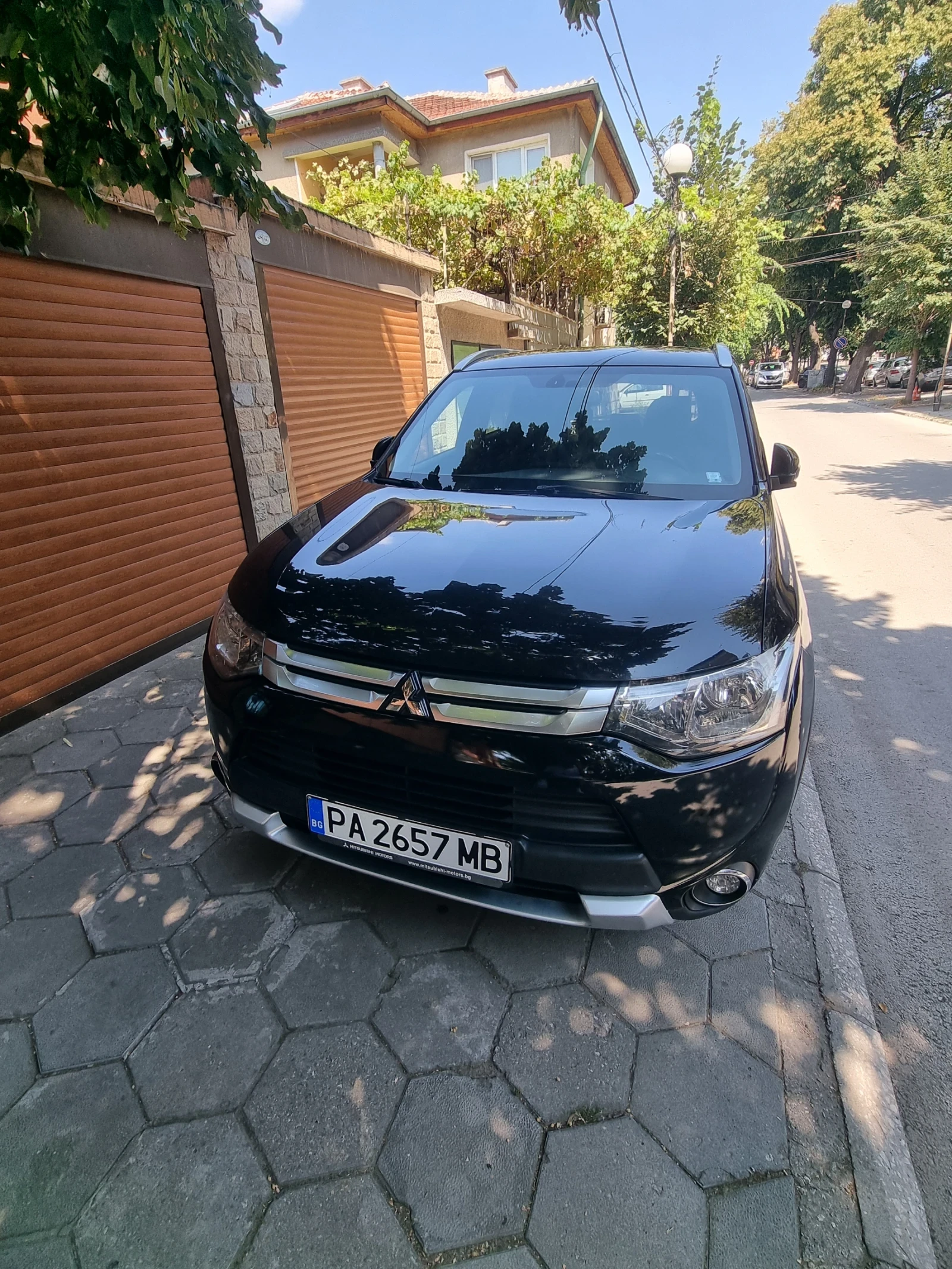 Mitsubishi Outlander Бензин/Газ, 2.0, 4WD, снимка 2 - Автомобили и джипове - 54360340