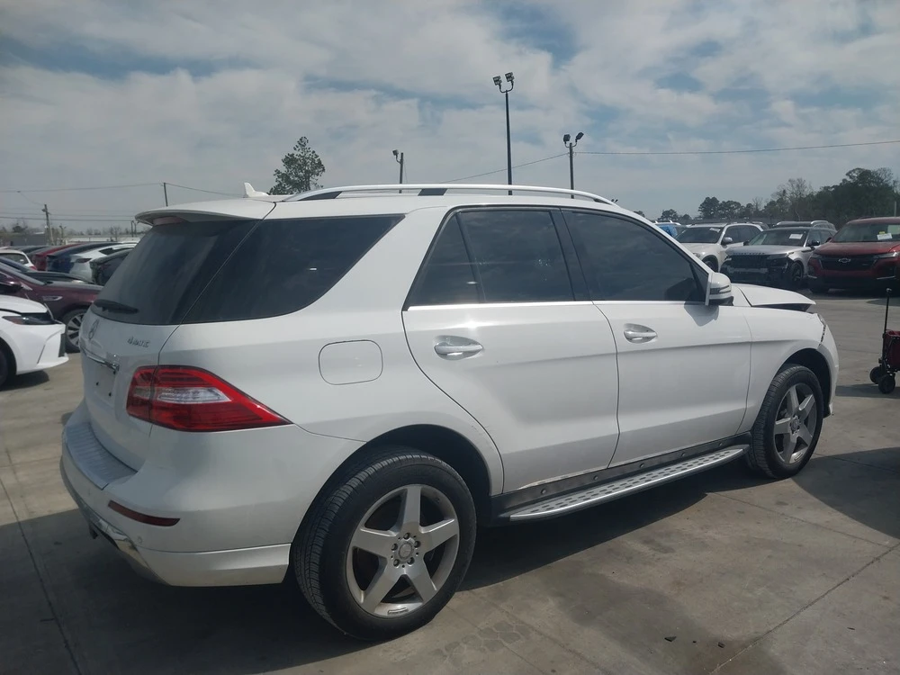 Mercedes-Benz ML 400  - изображение 4