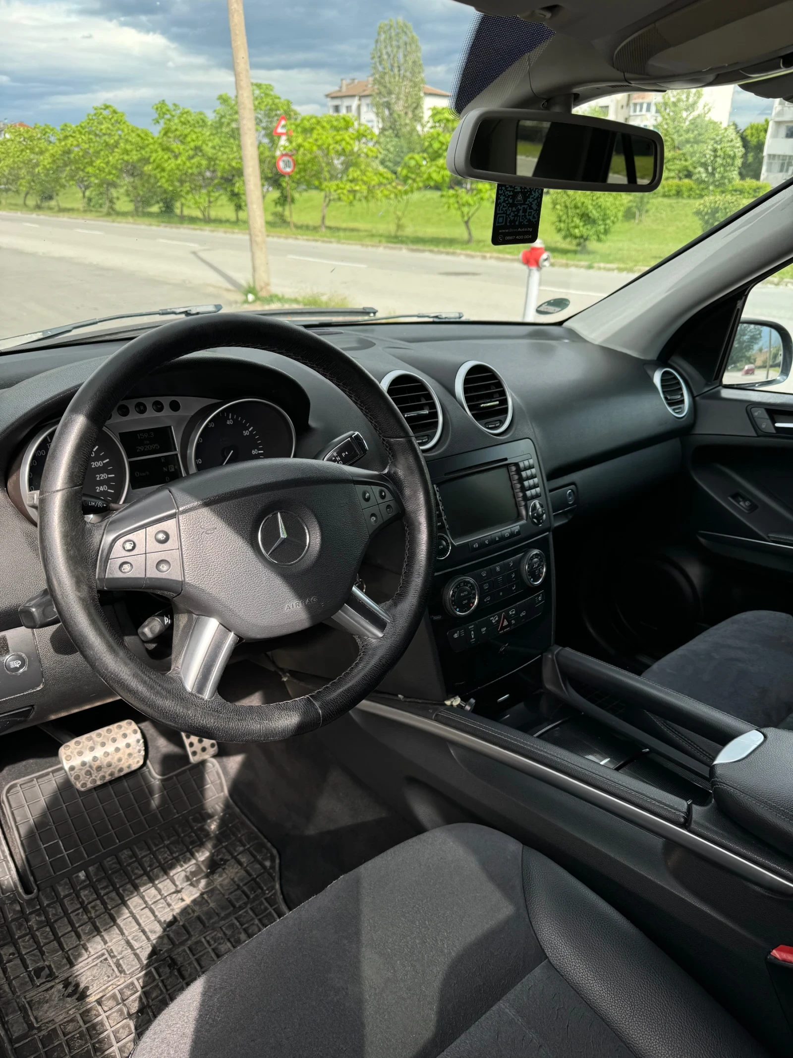 Mercedes-Benz ML 350  - изображение 8