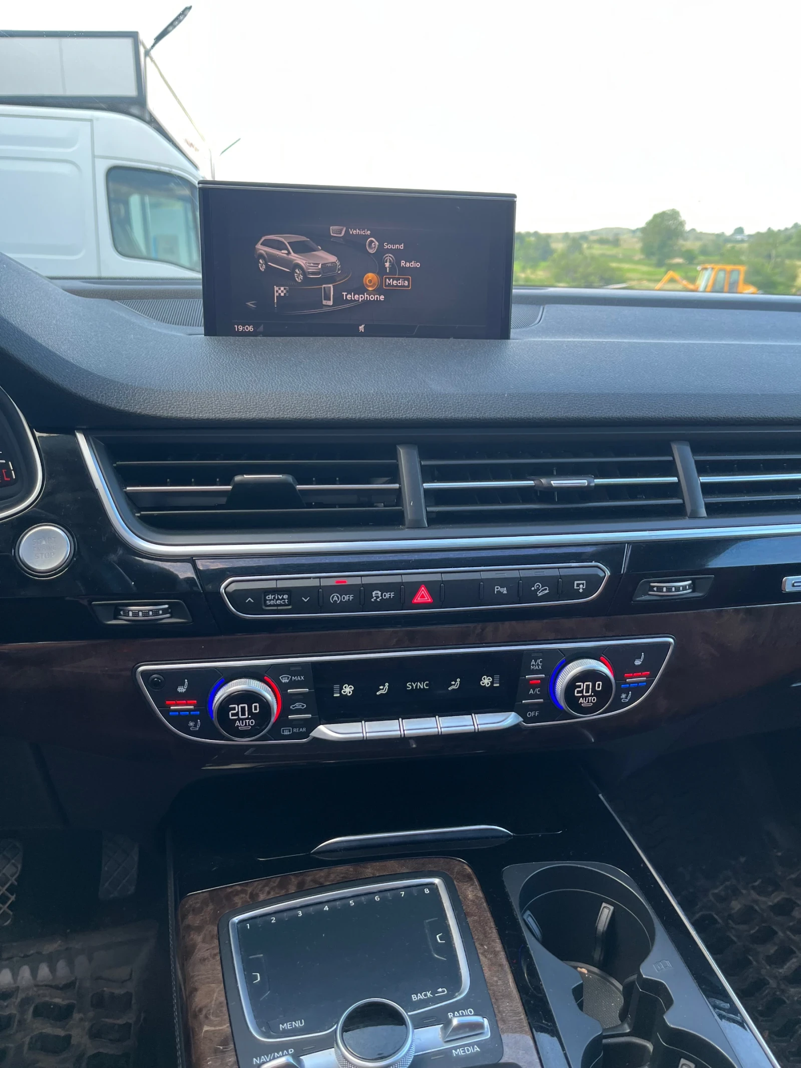 Audi Q7 3.0 V6 TFSI - изображение 9
