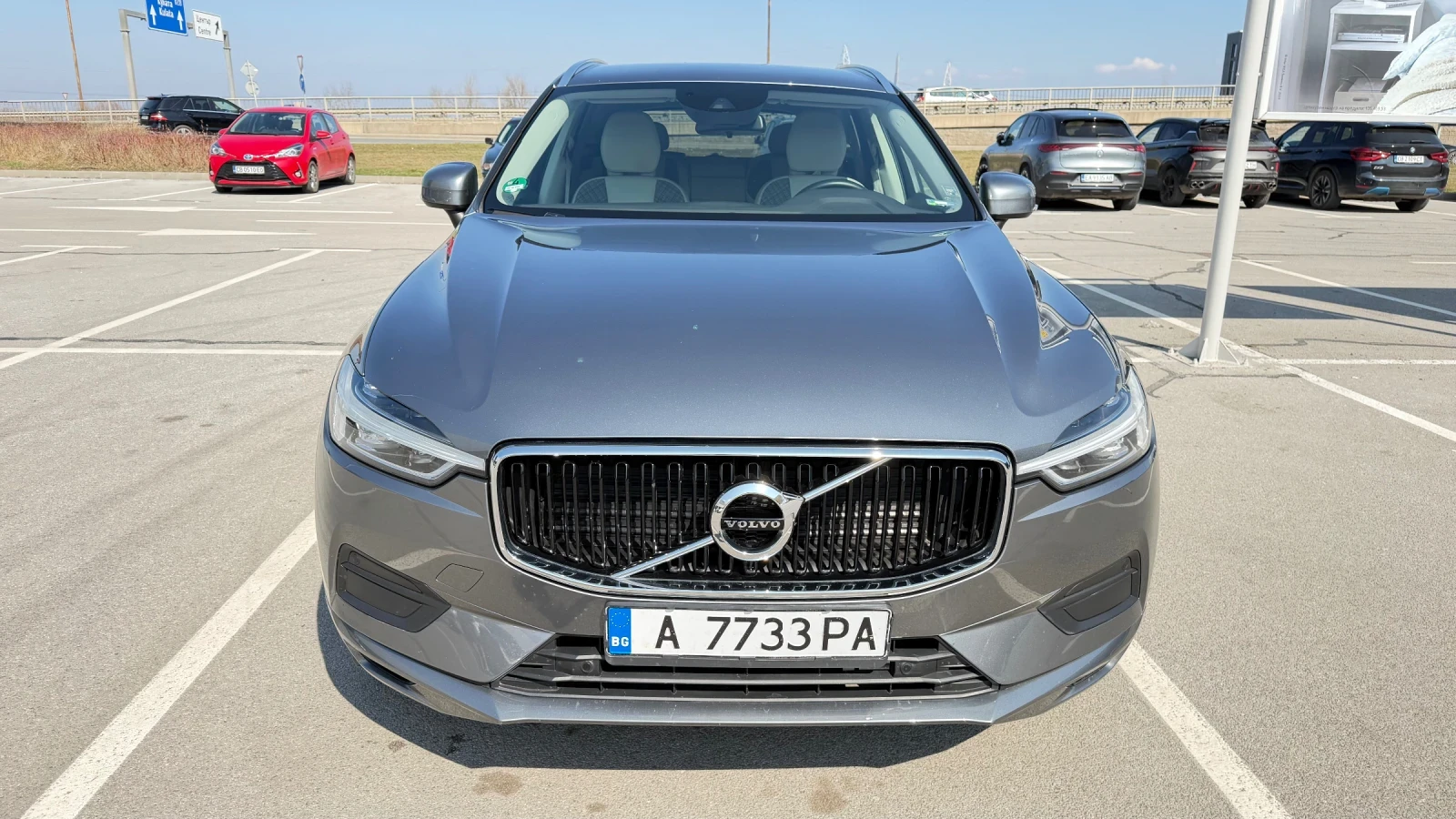 Volvo XC60 Momentum Pro, снимка 3 - Автомобили и джипове - 53755695