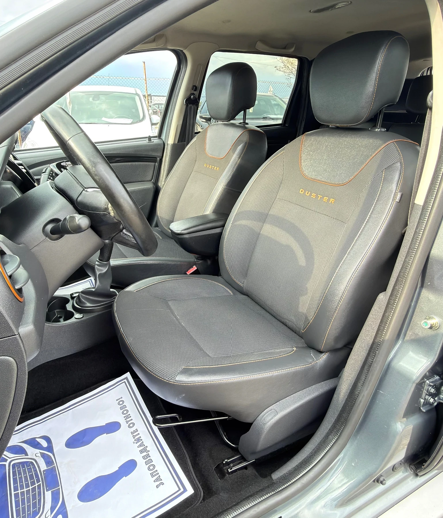 Dacia Duster 1.6 GPL * LAUREATE * EURO6B * NAVi * KAMERA, снимка 10 - Автомобили и джипове - 54260336