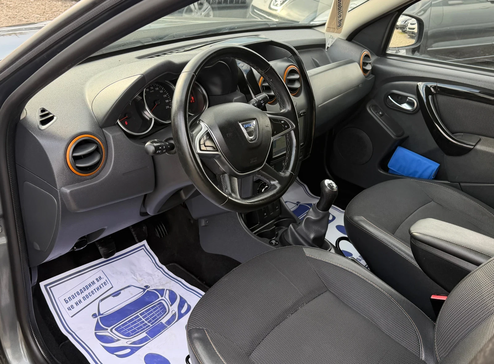 Dacia Duster 1.6 GPL * LAUREATE * EURO6B * NAVi * KAMERA, снимка 9 - Автомобили и джипове - 54260336