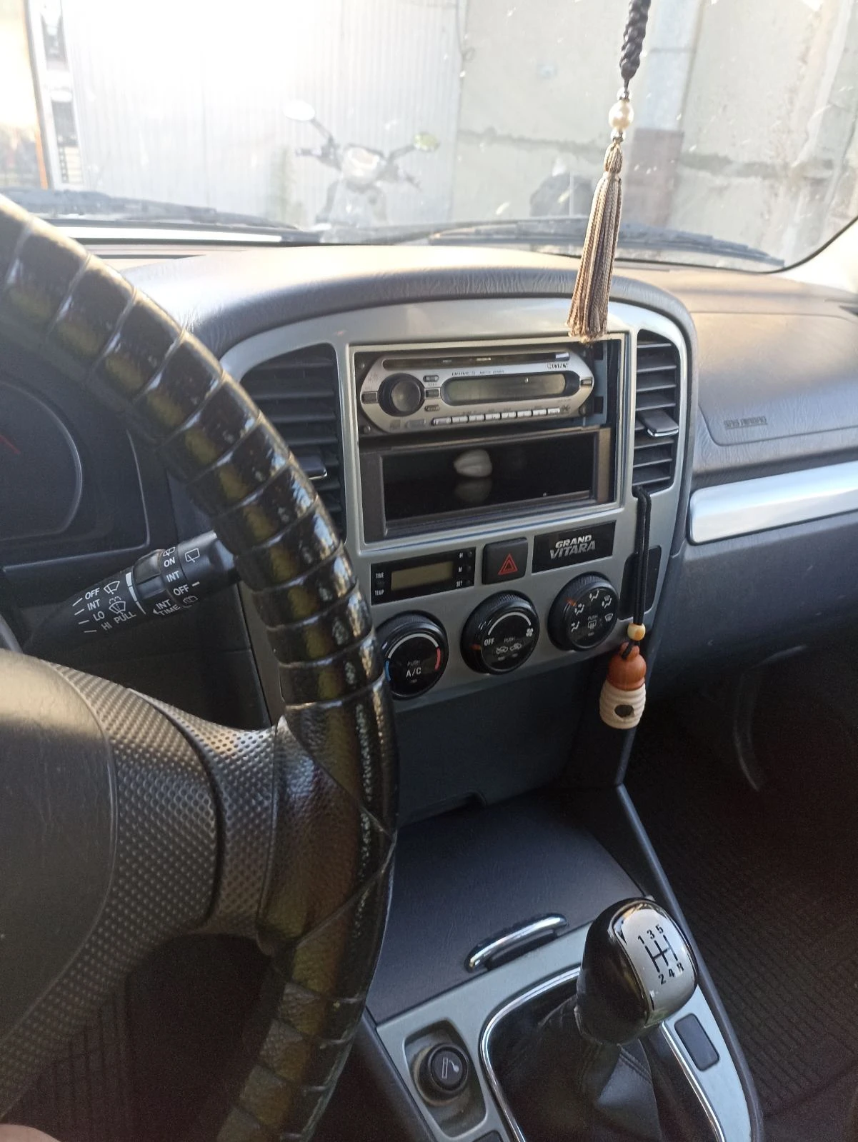 Suzuki Grand vitara, снимка 4 - Автомобили и джипове - 54299421