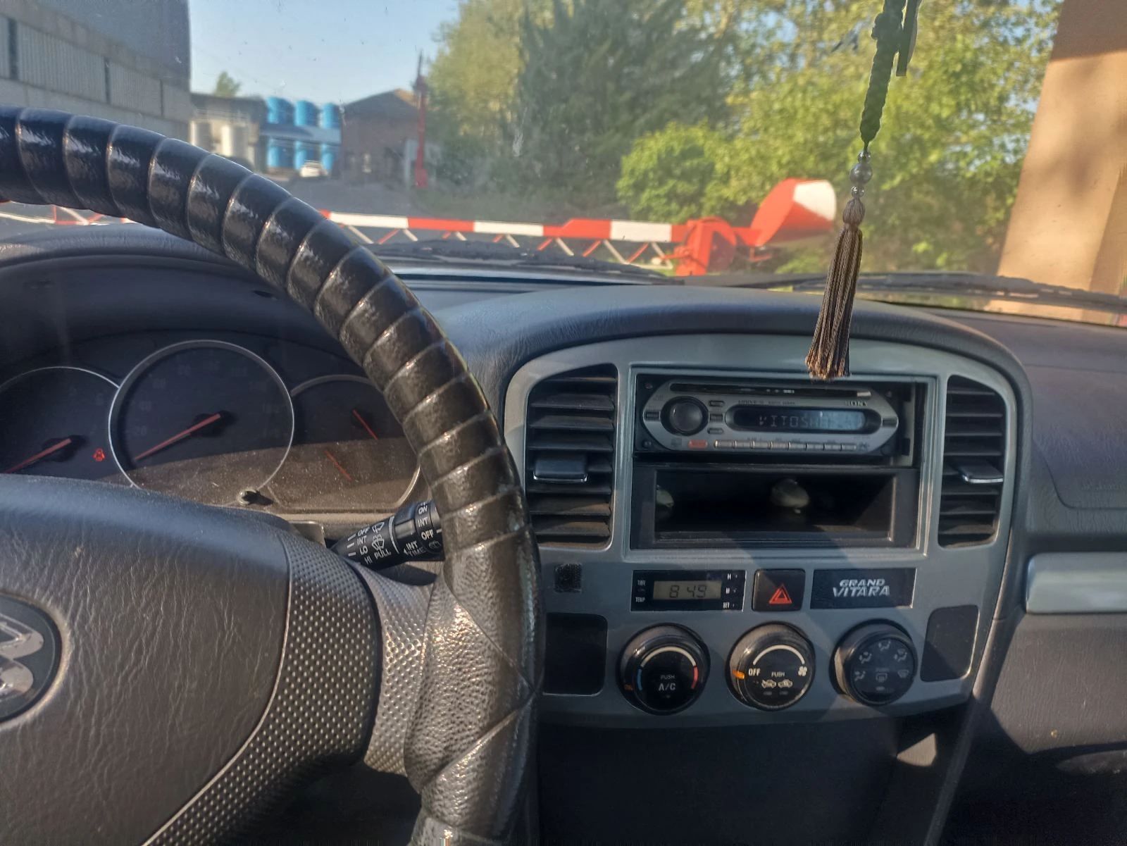 Suzuki Grand vitara, снимка 8 - Автомобили и джипове - 54299421