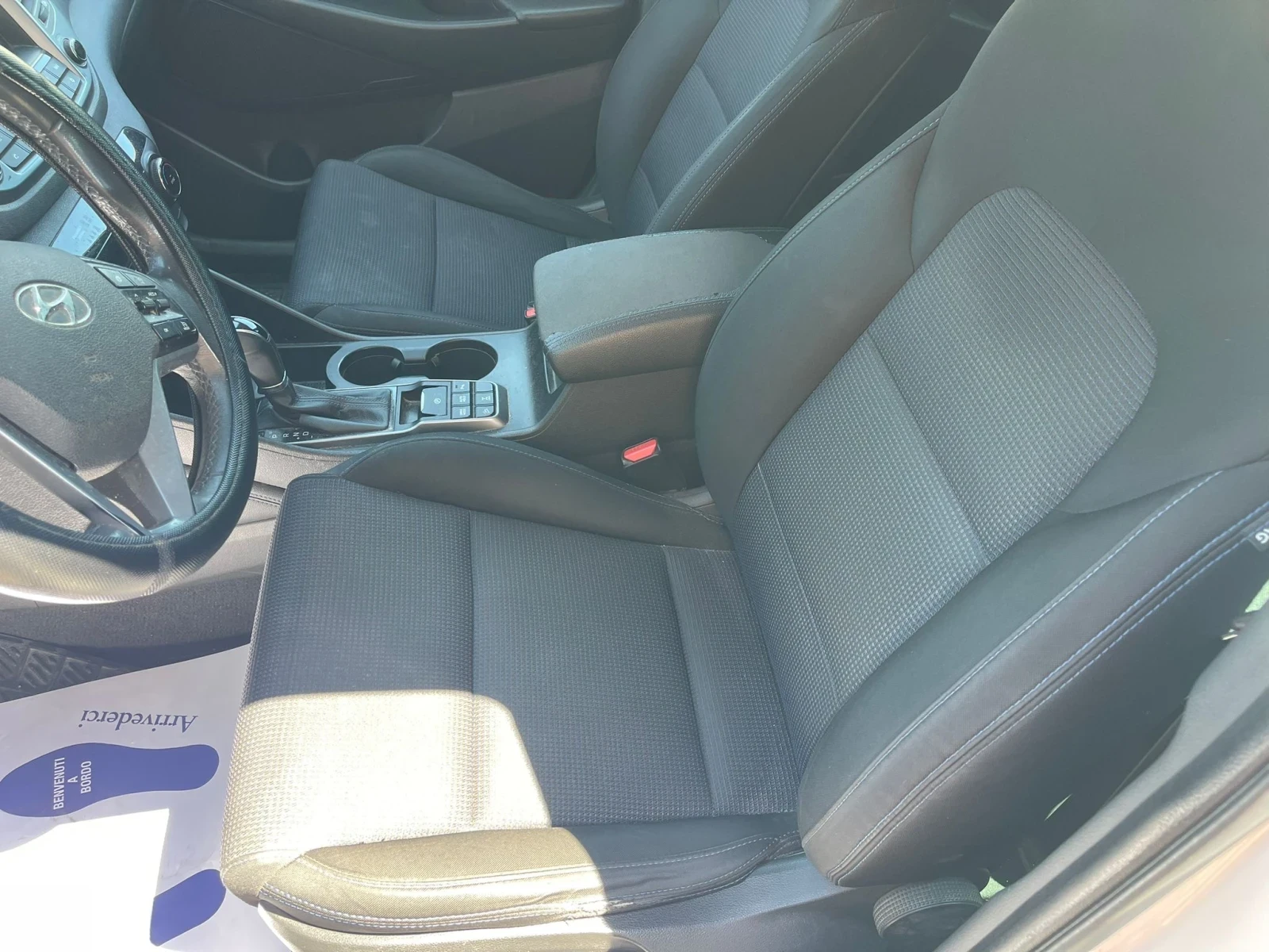 Hyundai Tucson 4x4, снимка 14 - Автомобили и джипове - 54608071