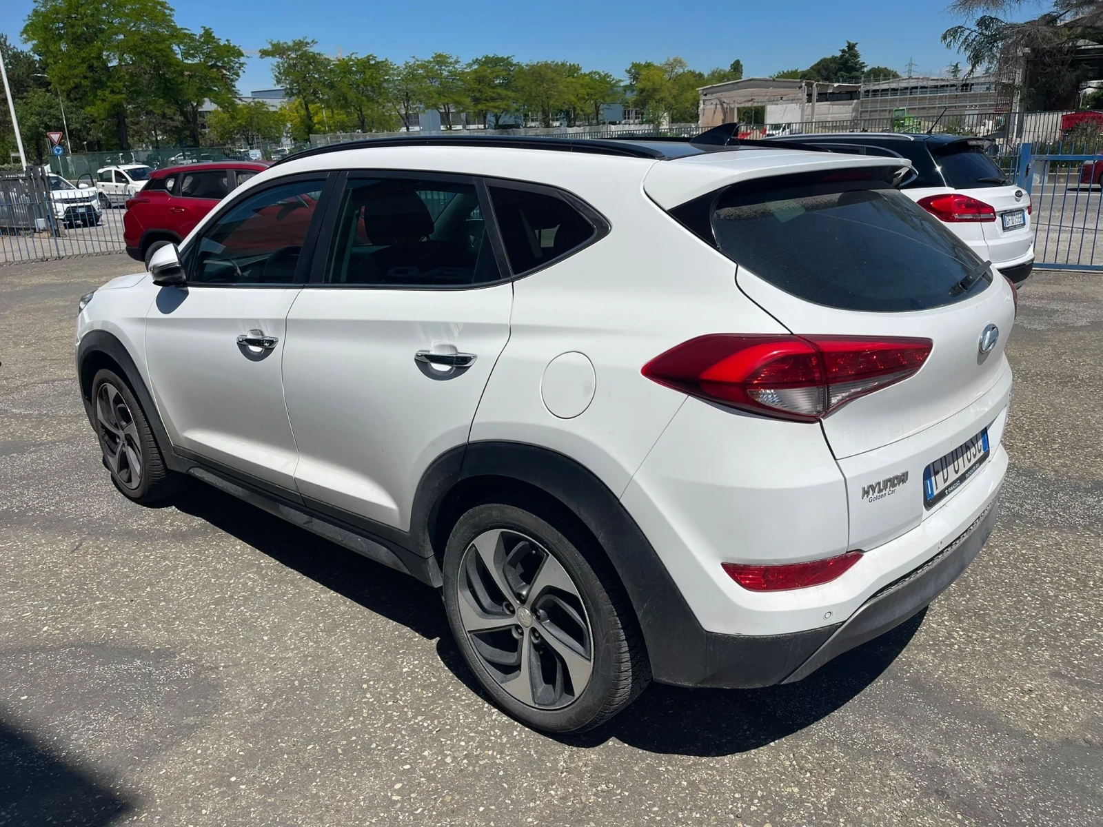 Hyundai Tucson 4x4, снимка 2 - Автомобили и джипове - 54608071