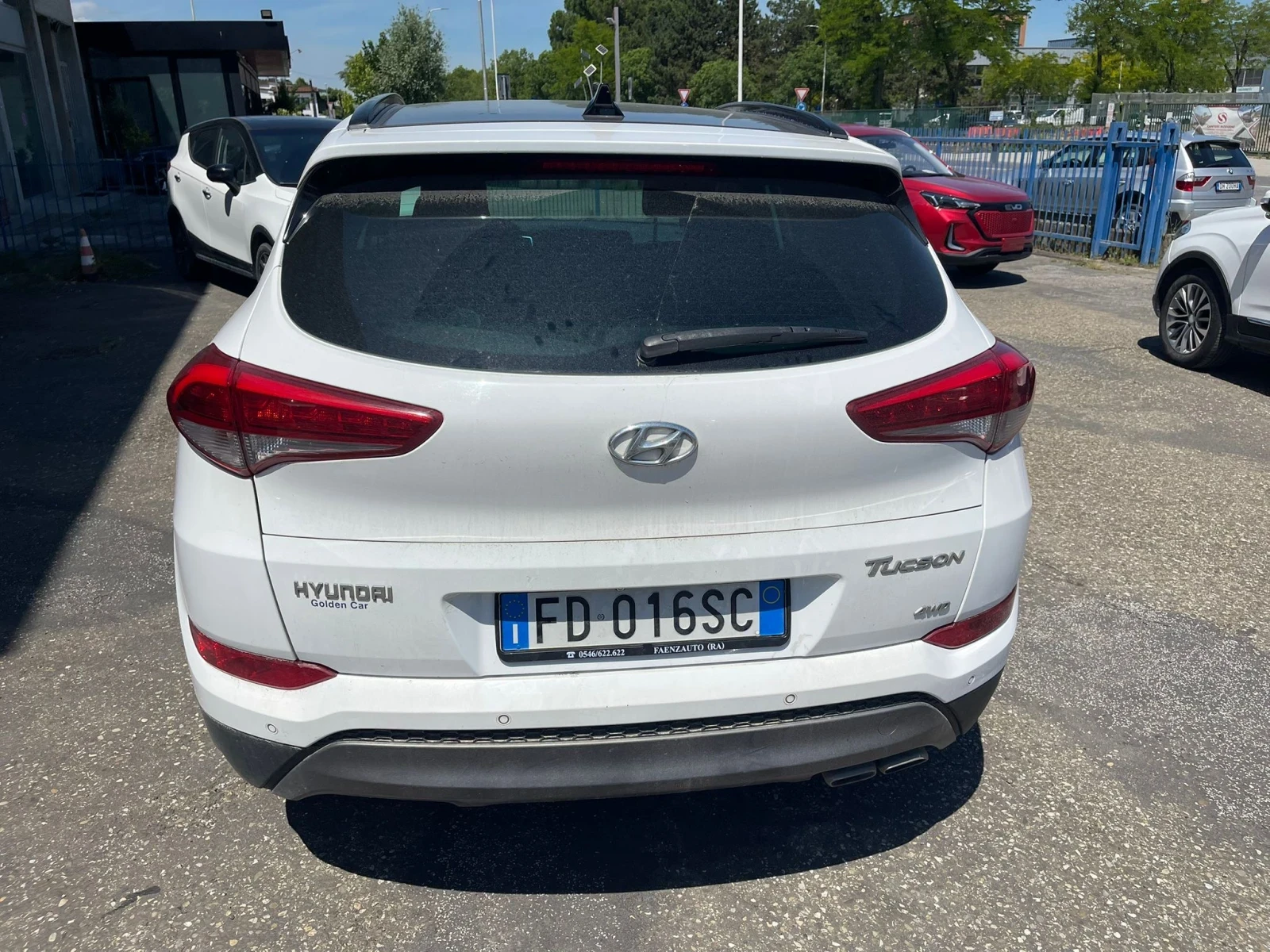 Hyundai Tucson 4x4, снимка 5 - Автомобили и джипове - 54608071