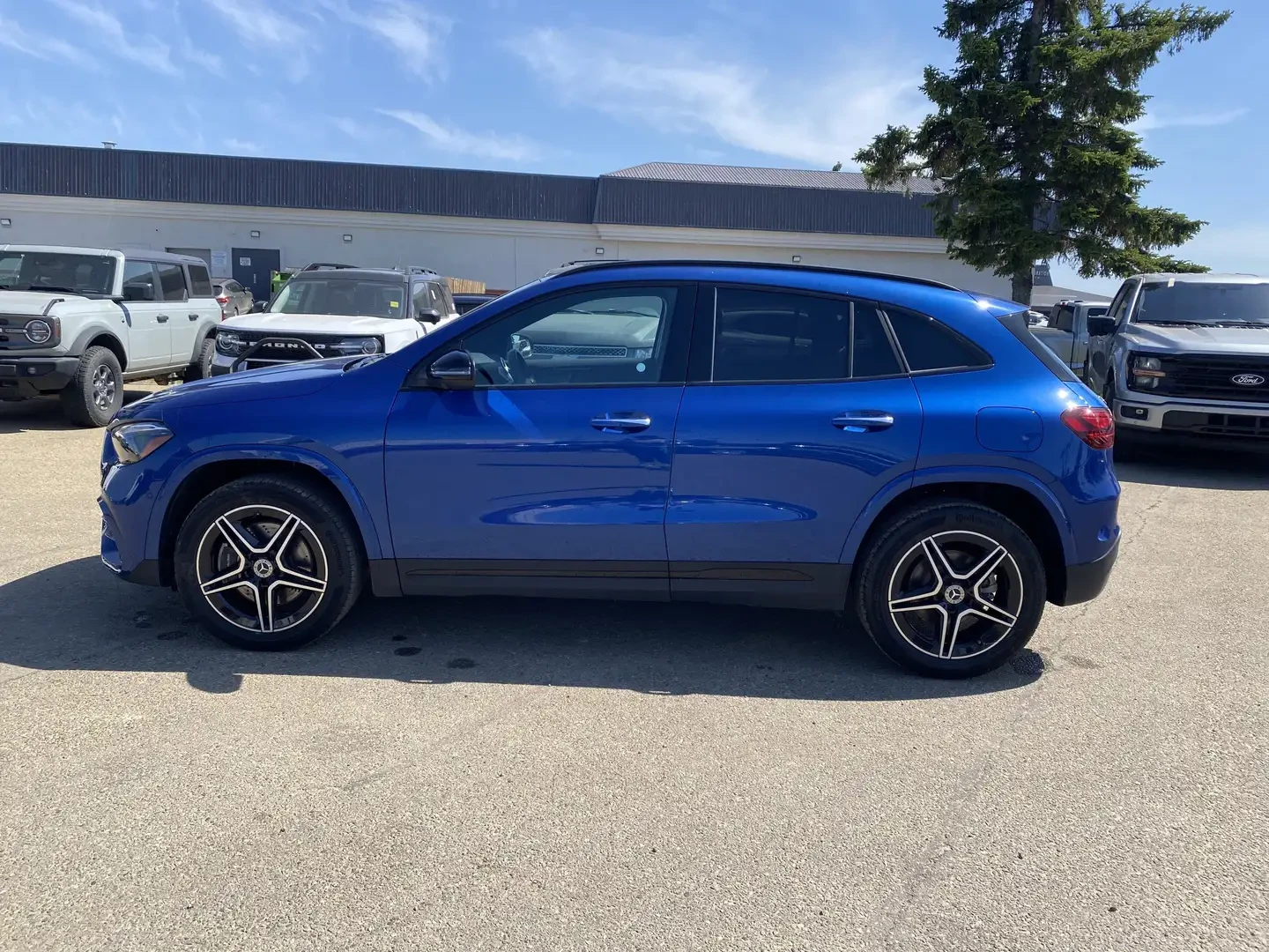 Mercedes-Benz GLA 250 4MATIC AMG, снимка 3 - Автомобили и джипове - 54837437