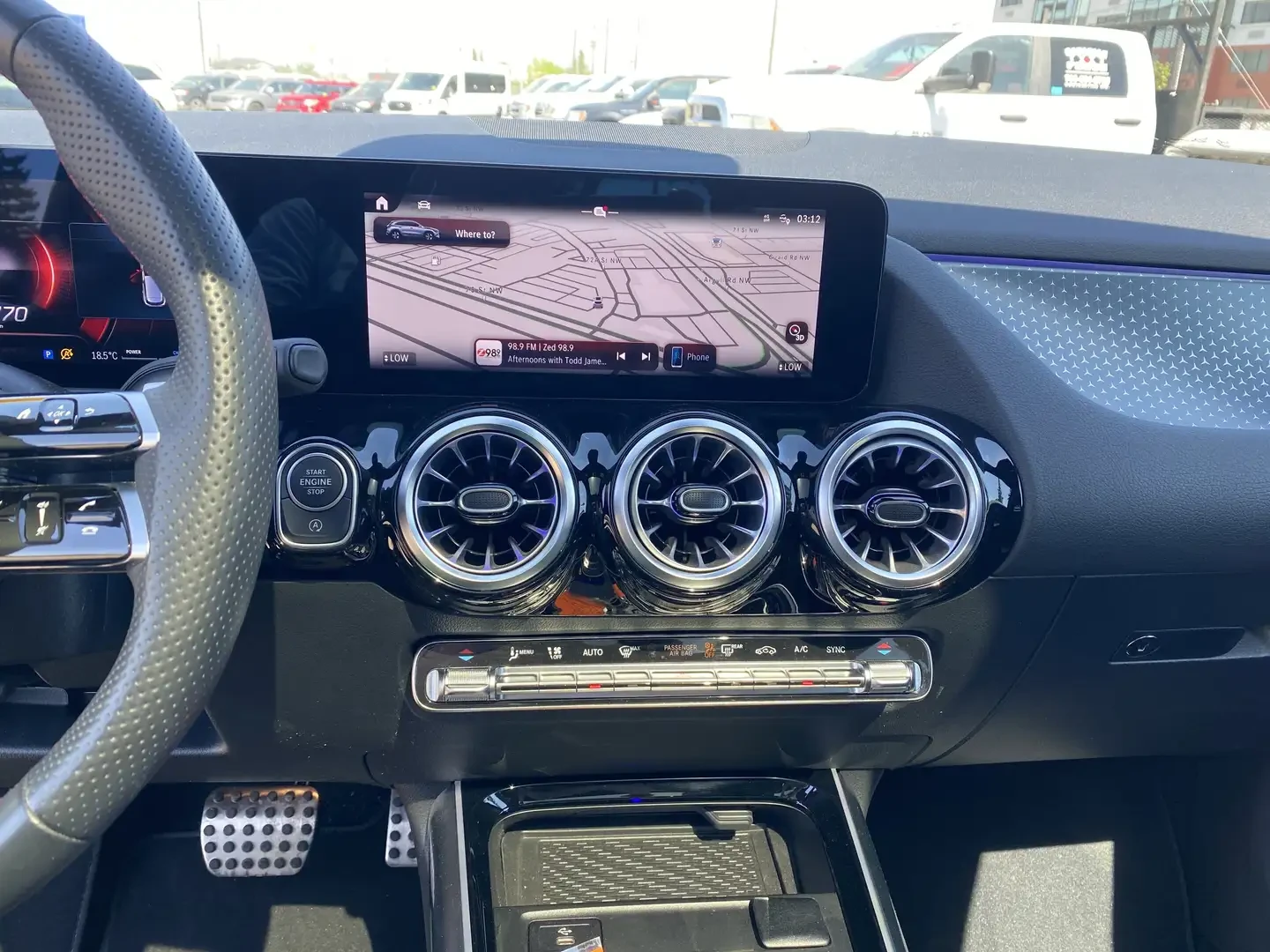Mercedes-Benz GLA 250 4MATIC AMG, снимка 14 - Автомобили и джипове - 54837437