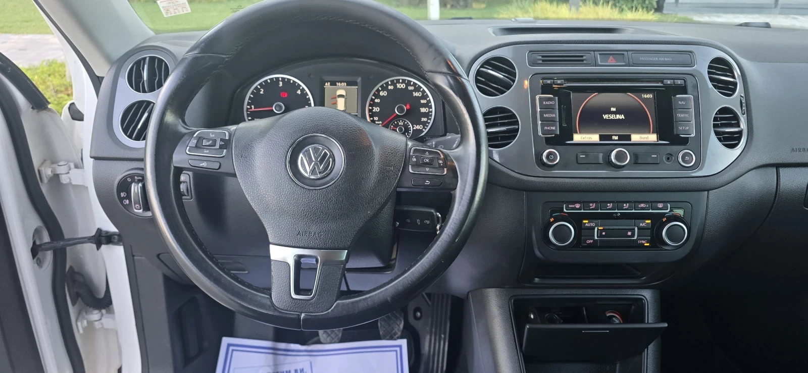 VW Tiguan 2.0 TDI* 140к.с. * 4x4* ЛИЗИНГ* , снимка 16 - Автомобили и джипове - 55477978