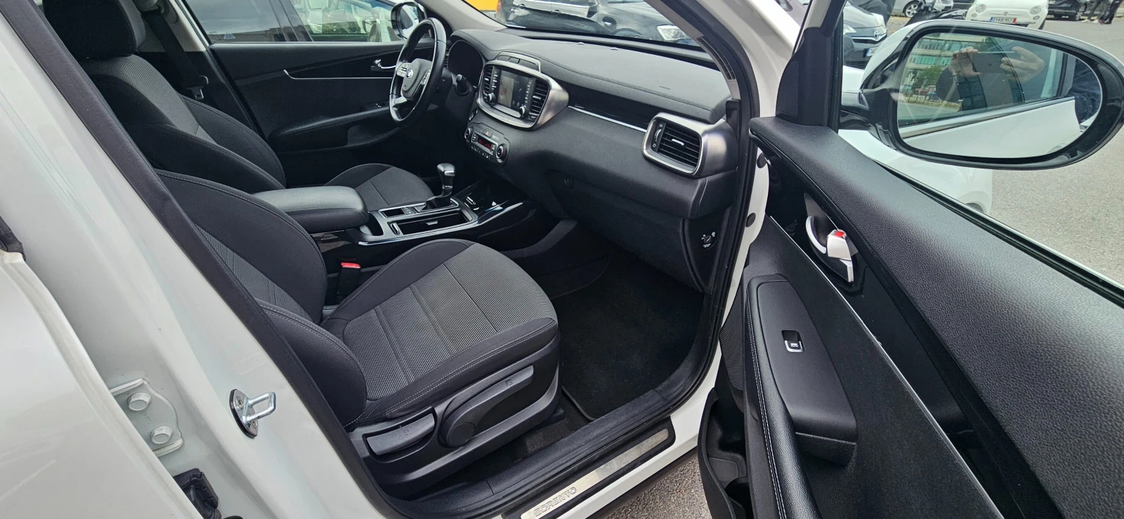 Kia Sorento 2.2 CRDi AWD Feel Rebel AT8, снимка 6 - Автомобили и джипове - 55840887