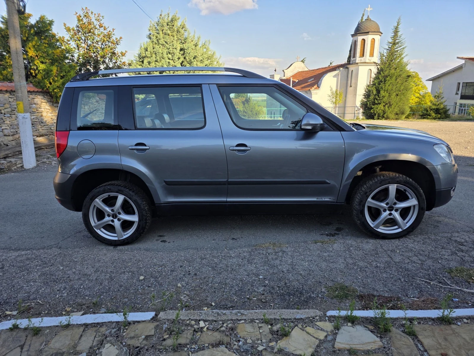 Skoda Yeti 2.0tdi 4?4 koja, снимка 4 - Автомобили и джипове - 56329128
