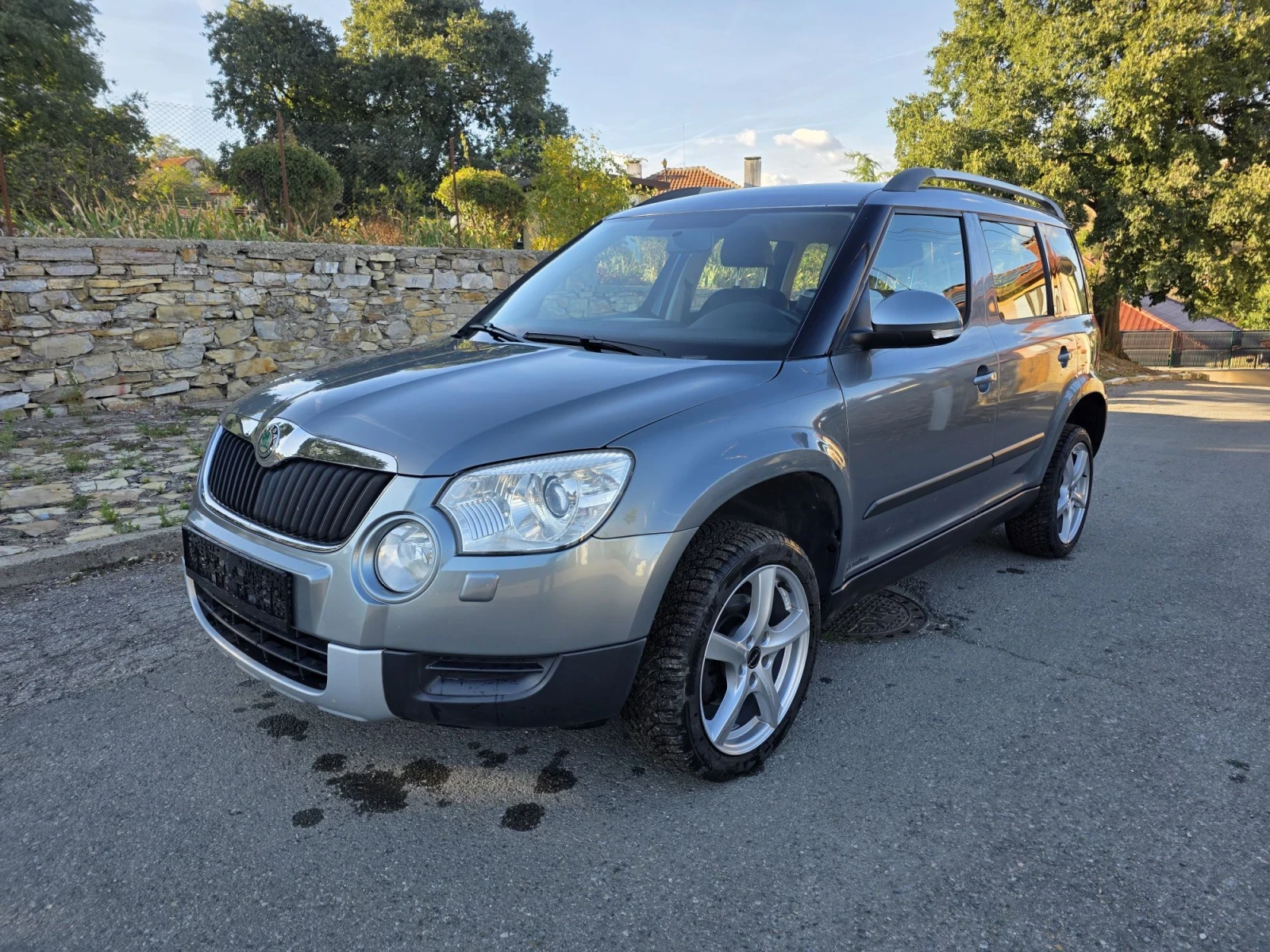 Skoda Yeti 2.0tdi 4?4 koja, снимка 2 - Автомобили и джипове - 56329128