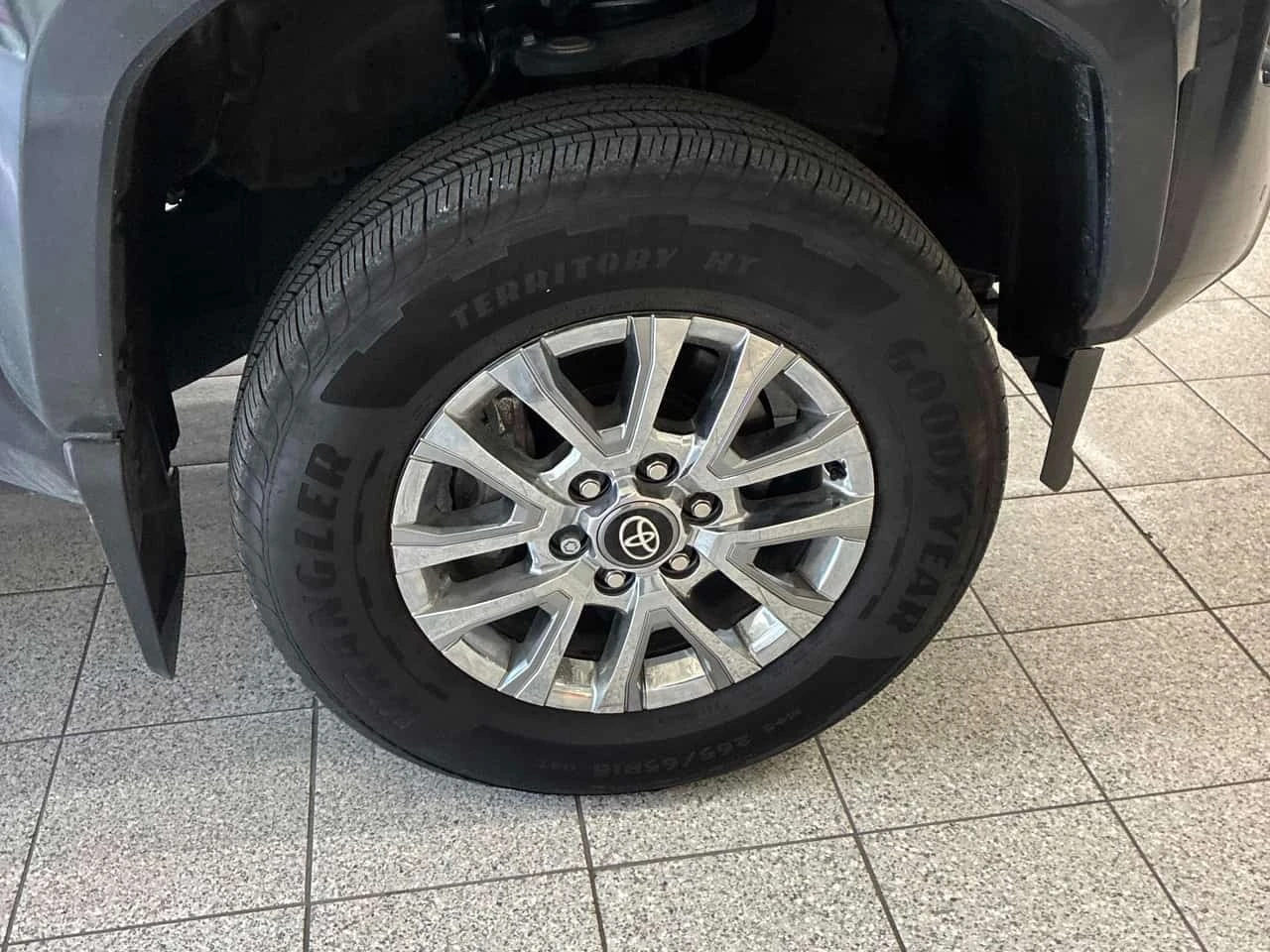 Toyota Tacoma * Hybrid * CARFAX * ��� ������������ ������ | Mobile.bg � ����������� 7