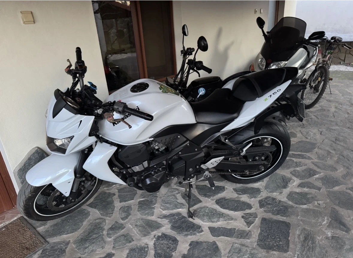 Kawasaki Z 750, снимка 8 - Мотоциклети и мототехника - 55564302