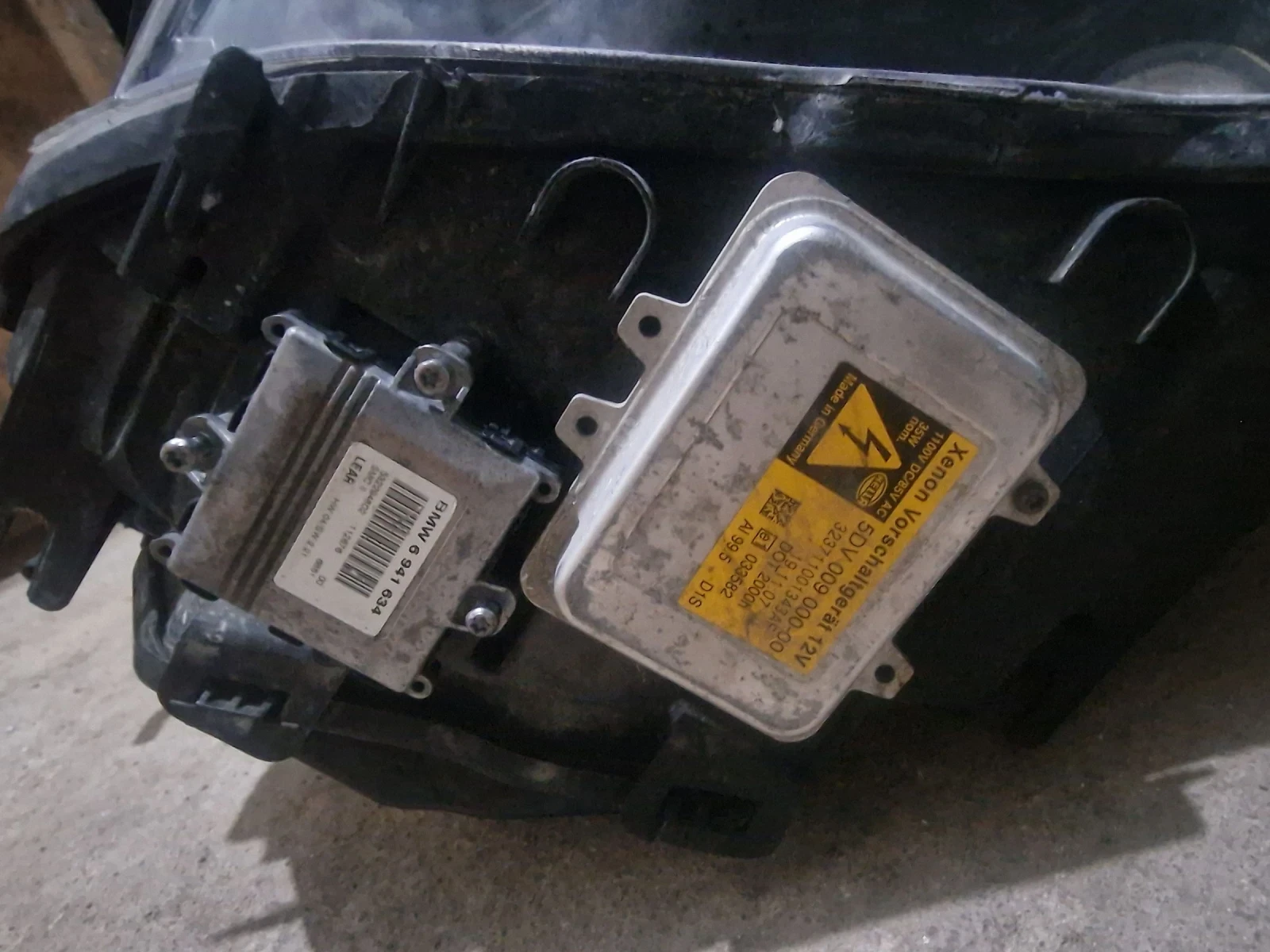 BMW E60 Face-lift десен фар, снимка 5 - Части - 53960333