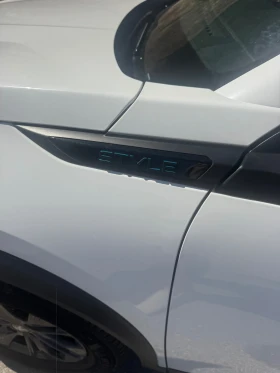Peugeot 2008 1.2i Автомат EAT8 - 26999 лв. - 51938160 5