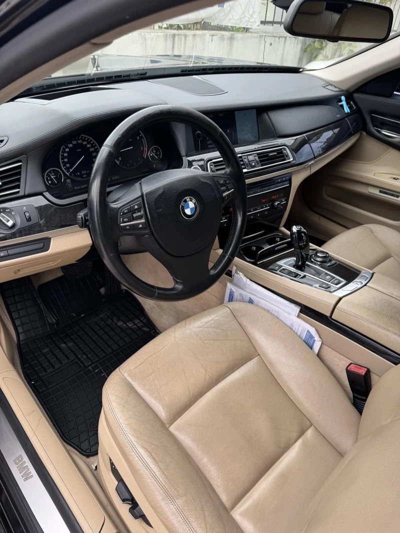 BMW 730, снимка 2 - Автомобили и джипове - 48048460