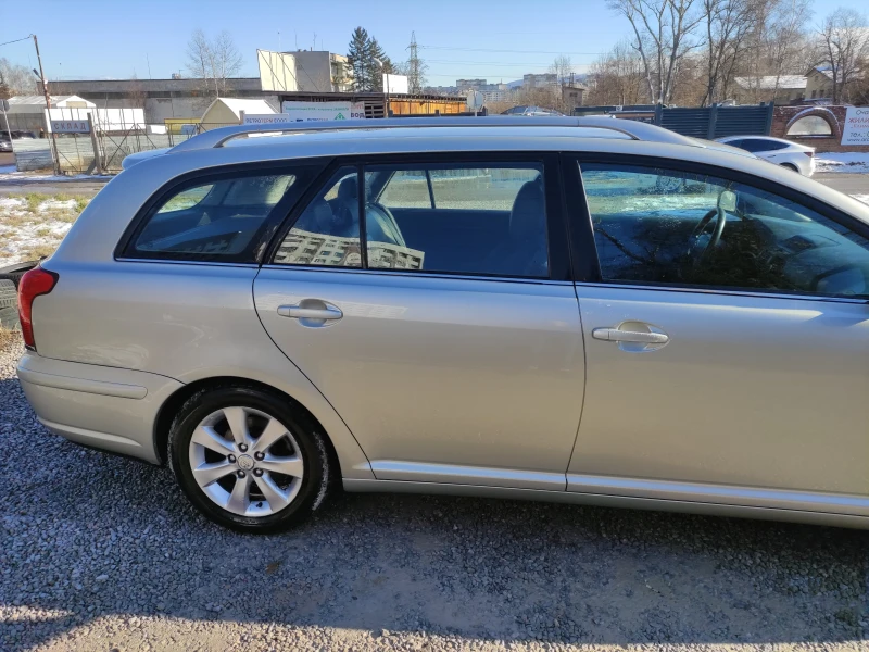 Toyota Avensis D4d 6ск., снимка 3 - Автомобили и джипове - 48554746