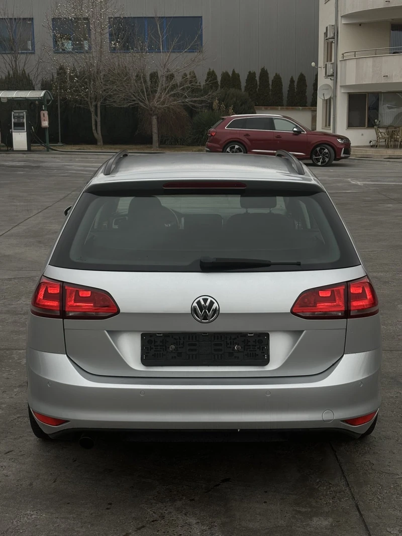 VW Golf 7 1.6 Tdi Перфектен, снимка 12 - Автомобили и джипове - 49008487