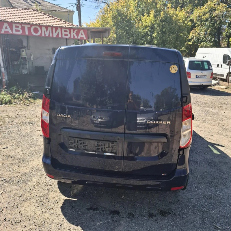 Dacia Dokker 1.6 ГАЗ Sce ambiance , снимка 8 - Автомобили и джипове - 52473334
