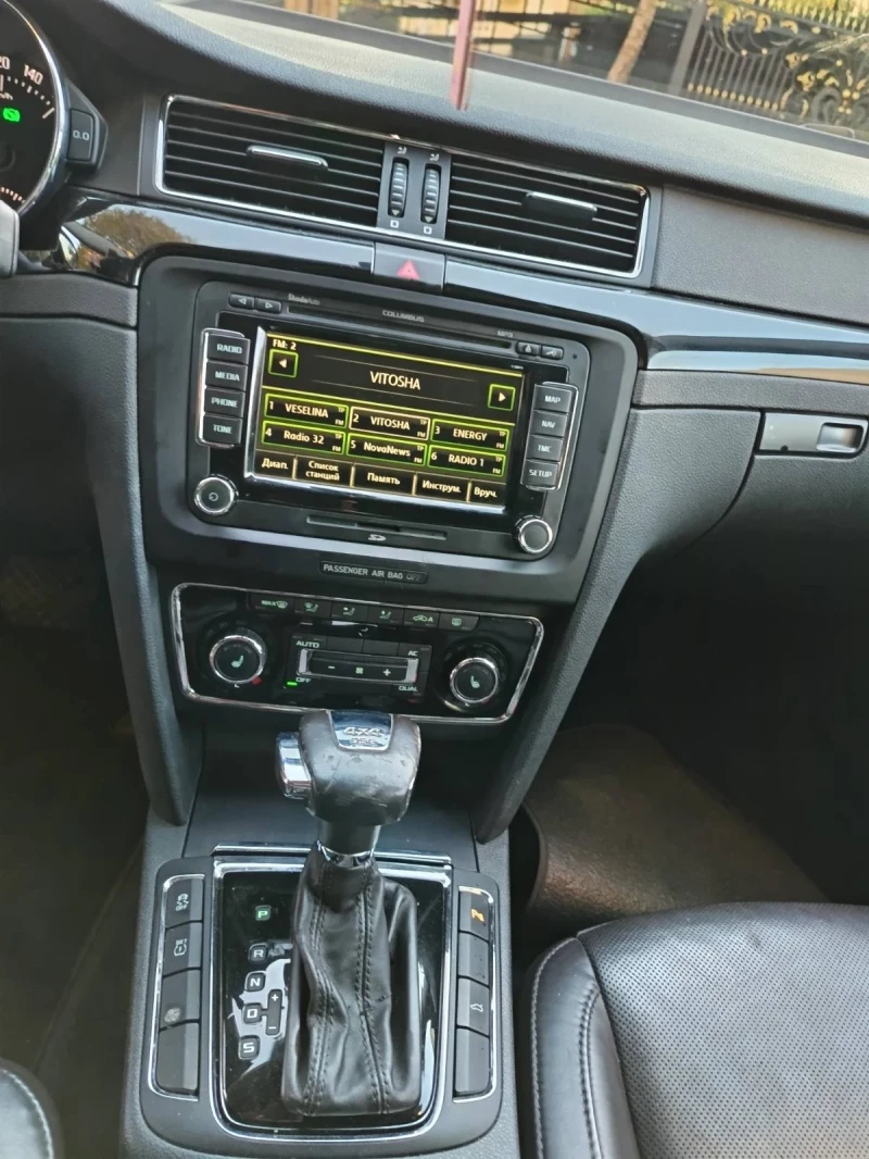 Skoda Superb Laurin&Klement 4x4, снимка 2 - Автомобили и джипове - 52302345