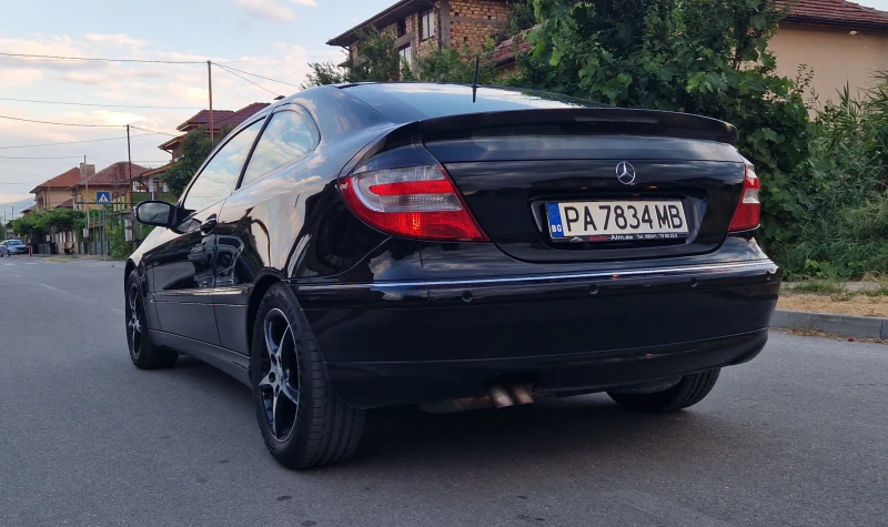 Mercedes-Benz C 220 W203 Sport Cupe, снимка 5 - Автомобили и джипове - 52349224